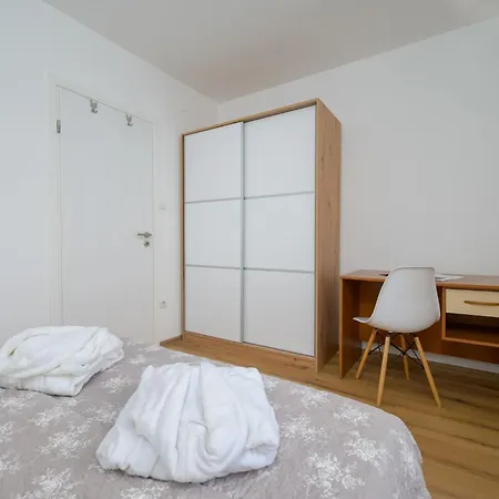 Silvana By Interhome Apartamento