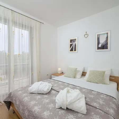 Silvana By Interhome Apartamento Štinjan